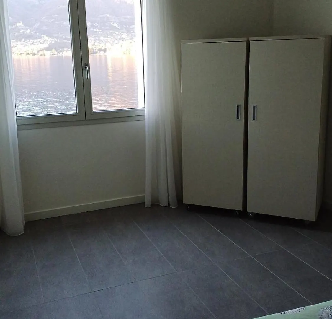 La Finestra Sul Lago Lezzeno Apartment