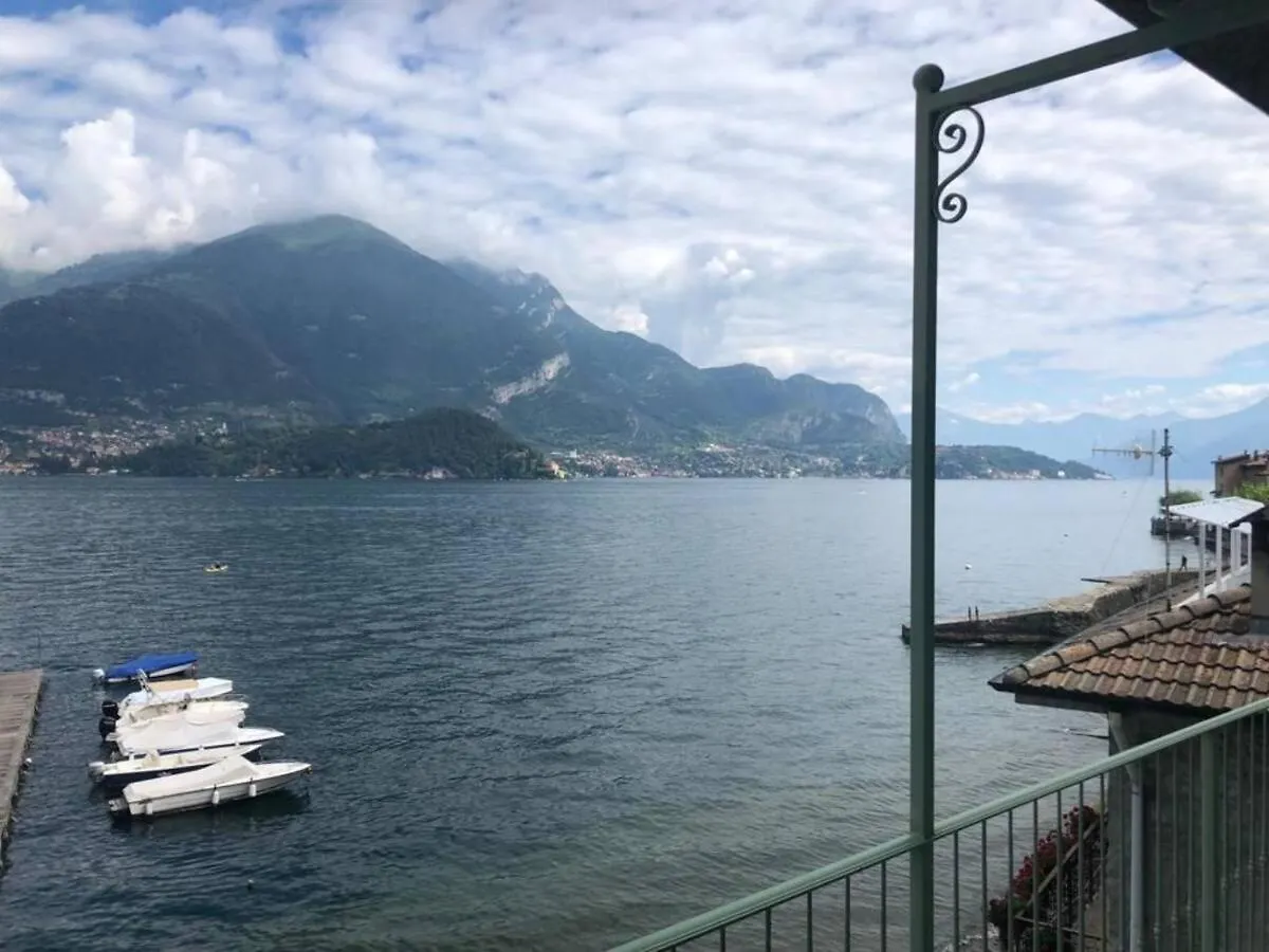 La Finestra Sul Lago Lezzeno 0*,  Italy